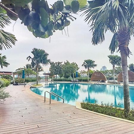 1519 Almas Suites Seaview Sunrise Netflix By Stay Nusajaya  Extérieur photo
