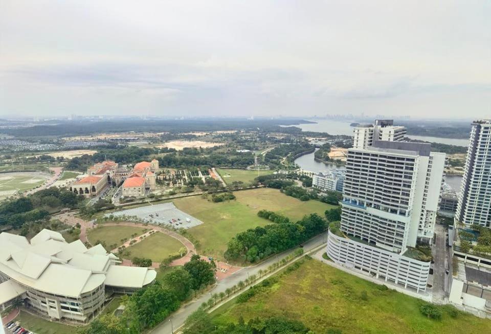 1519 Almas Suites Seaview Sunrise Netflix By Stay Nusajaya  Extérieur photo