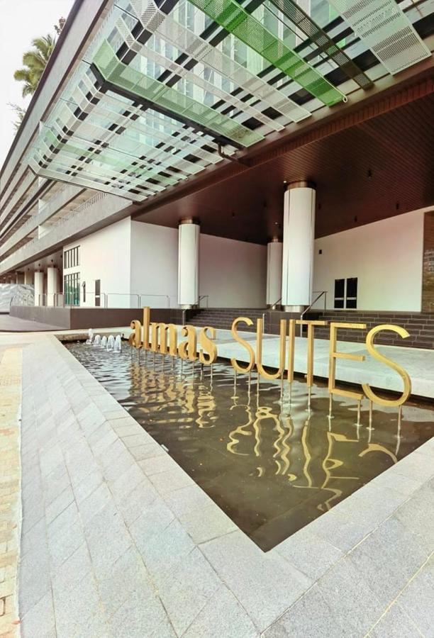1519 Almas Suites Seaview Sunrise Netflix By Stay Nusajaya  Extérieur photo