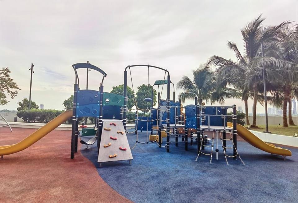 1519 Almas Suites Seaview Sunrise Netflix By Stay Nusajaya  Extérieur photo